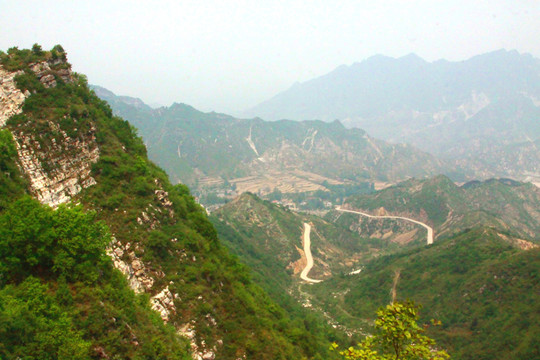 遠(yuǎn)山