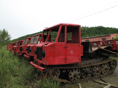 集材拖拉機(jī)