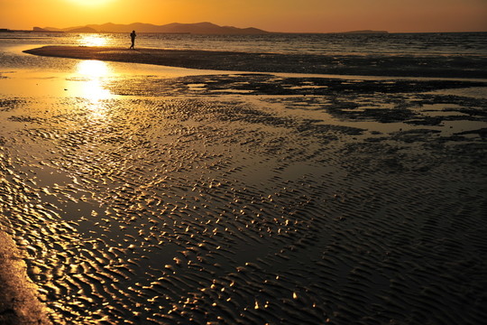 夕陽(yáng)海灘晚霞