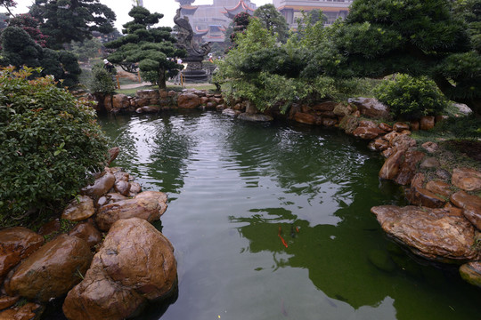 人造水池