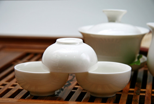 白瓷茶具
