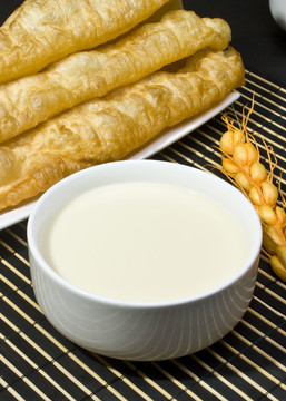 豆?jié){油條 早餐