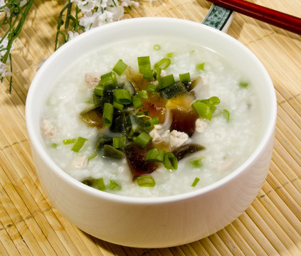 皮蛋瘦肉粥
