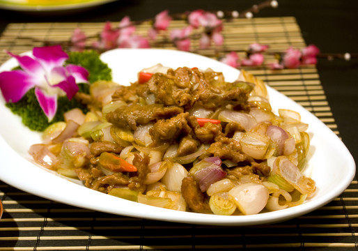 小毛蔥炒肉 洋蔥炒肉