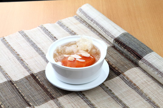 南北杏雪耳燉木瓜
