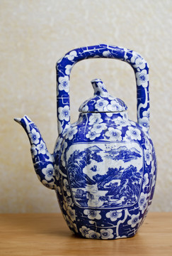 青花壺
