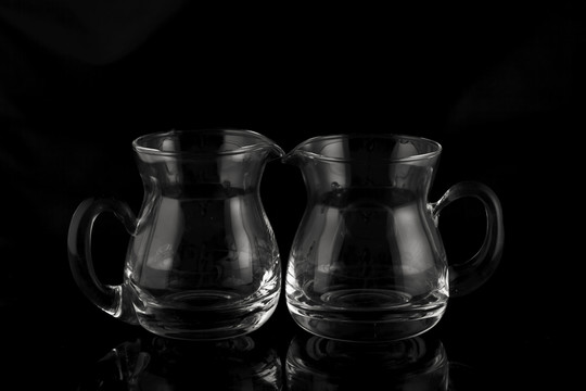 玻璃杯
