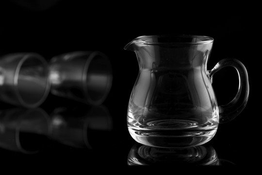 玻璃杯