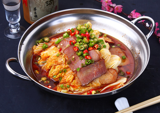 干鍋臘肉娃娃菜