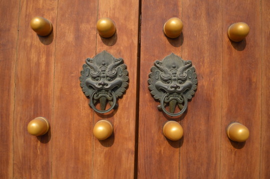 門