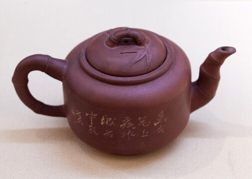 紫砂刻詩文竹節(jié)壺