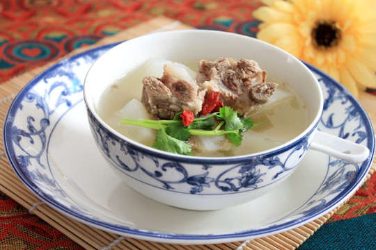 蘿卜骨頭湯