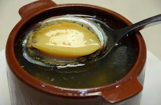 原盅清燉雞鮑翅