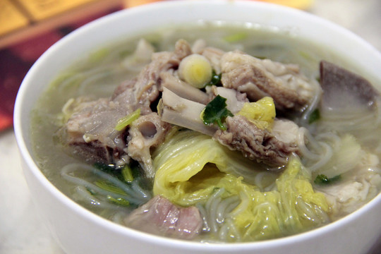 羊排粉絲湯