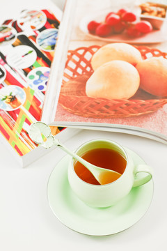 品茶 讀書(shū)
