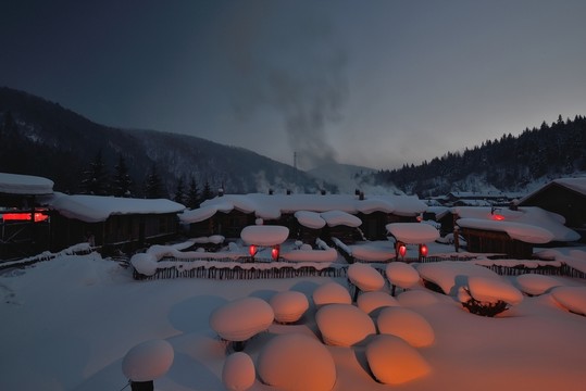 雪鄉(xiāng)夜景