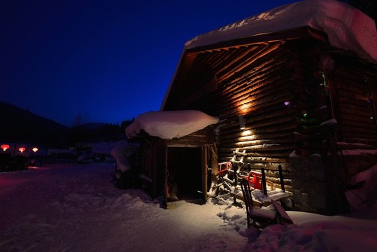雪鄉(xiāng)夜景
