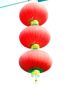 大紅燈籠高高掛