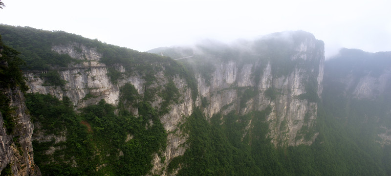 張家界天門山鬼斧棧道