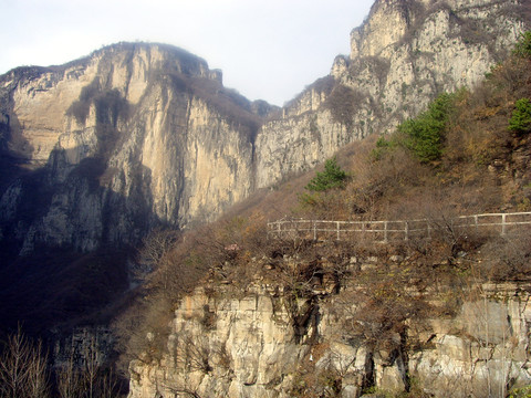 關(guān)山風(fēng)景區(qū)