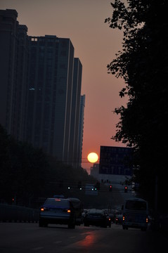 城市夕陽