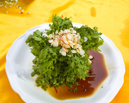 杏仁茼蒿