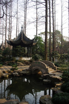 曲水園