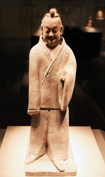 陶文官俑