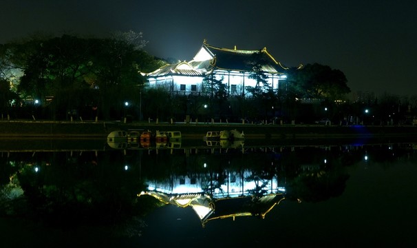 武漢古琴臺夜景