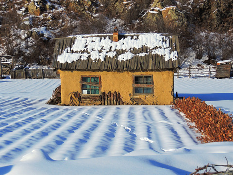 雪色山村農家