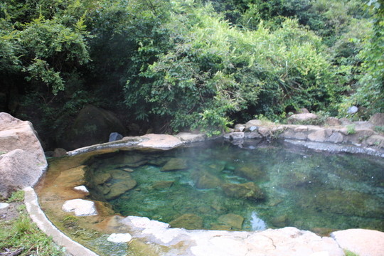 溫泉 山泉 泉水