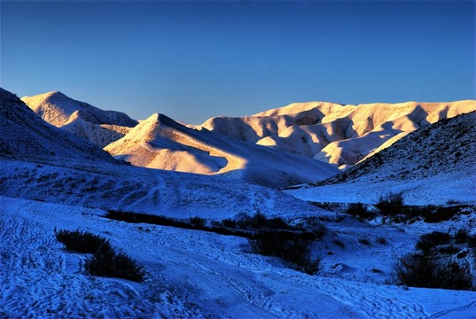 雪山