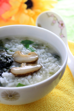 冬菇紫菜粥
