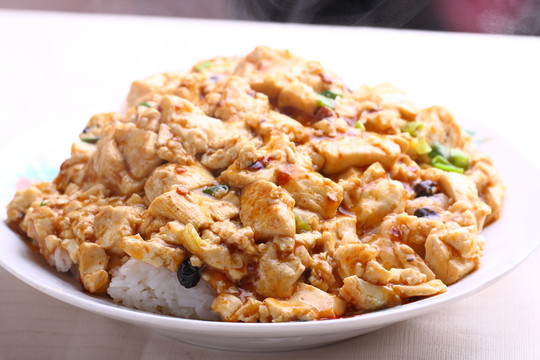 麻辣豆腐蓋飯