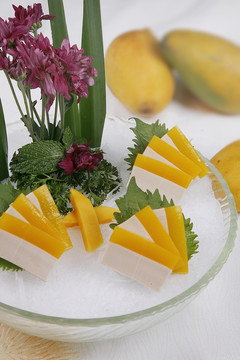 冰鎮(zhèn)香芒鵝肝凍