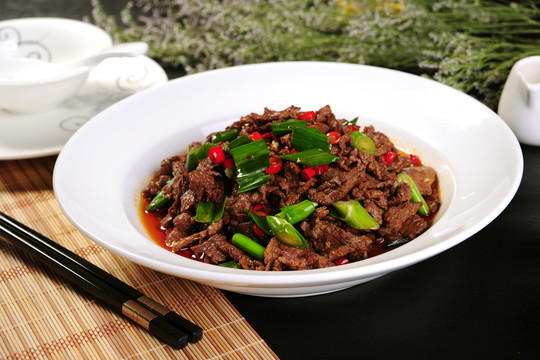 小炒牛肉