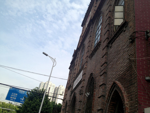佛山市區(qū)教堂街燈路牌