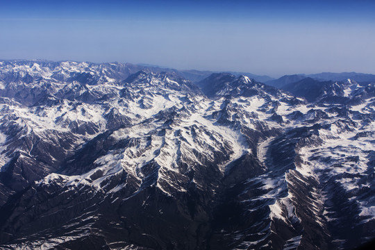 俯瞰雪山