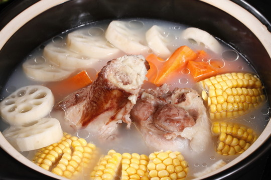 養(yǎng)生雜糧胴骨煲