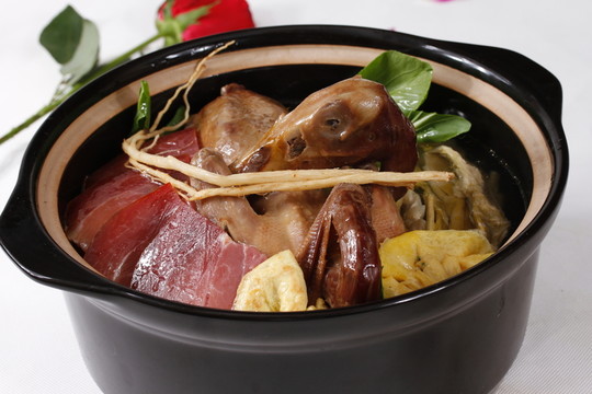 滋補(bǔ)藥膳神仙鴨