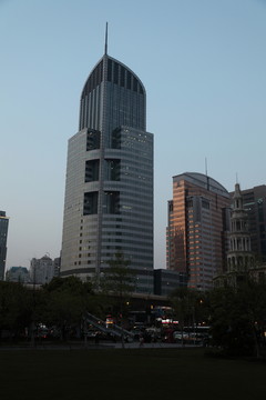 上海港陸廣場