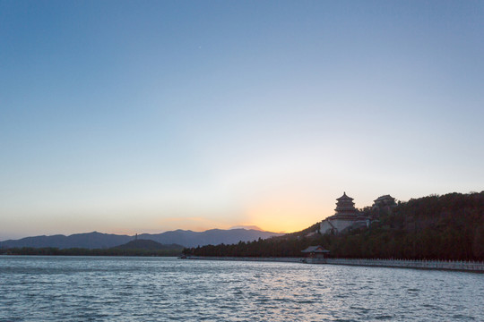頤和園黃昏
