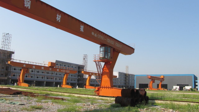 鋼材城龍門起重機(jī)