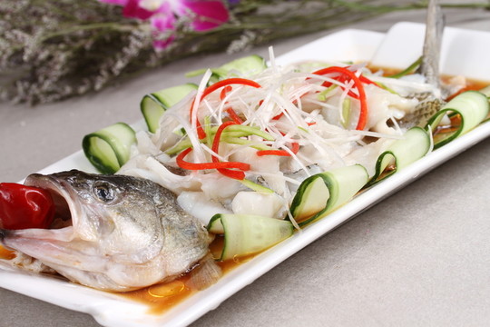 清蒸鱸魚