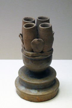 青瓷燭臺(tái)
