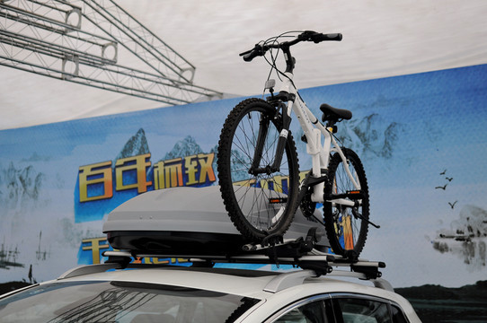 越野車車頂行李架