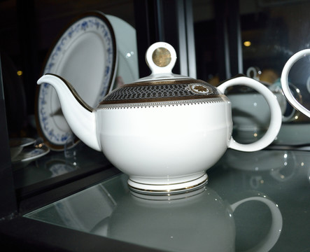 陶瓷 瓷瓶 瓷器 藝術(shù)品 瓷壺
