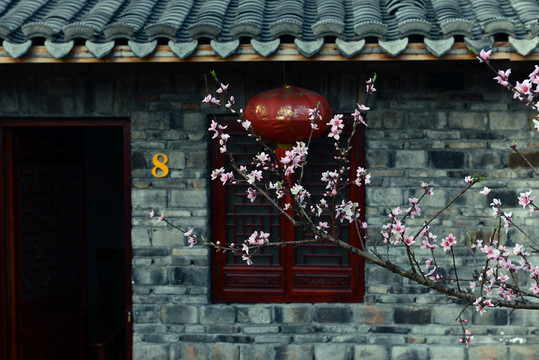 古建逢春