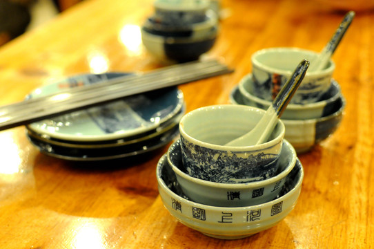 餐具擺設(shè)