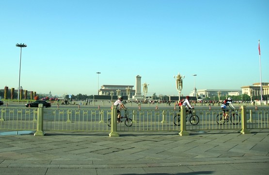 清晨長安街景色交通